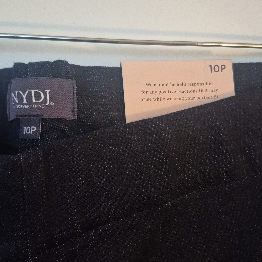​NYDJ Pull-On Skinny Jeans - Dark Blue - Size 10 Petite - NWT - Picture 4 of 8